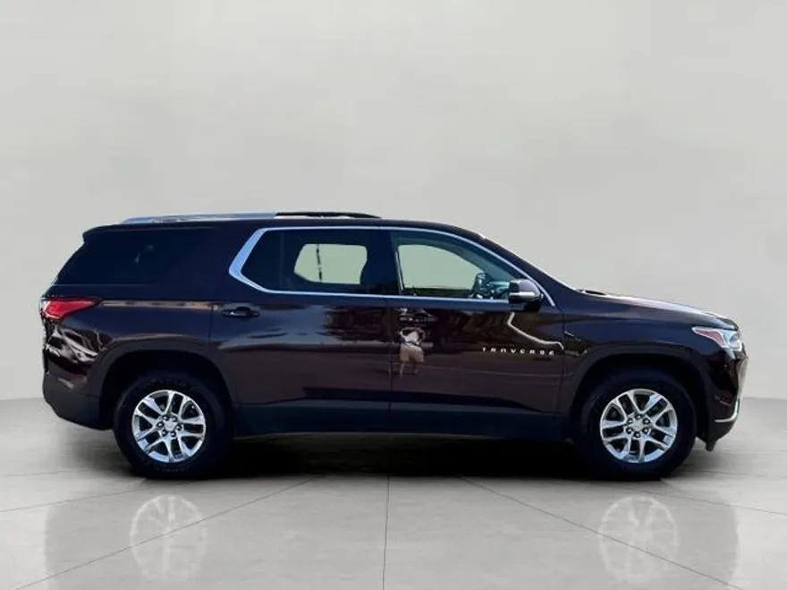 2018 Chevrolet Traverse Cloth 1LT photo 1