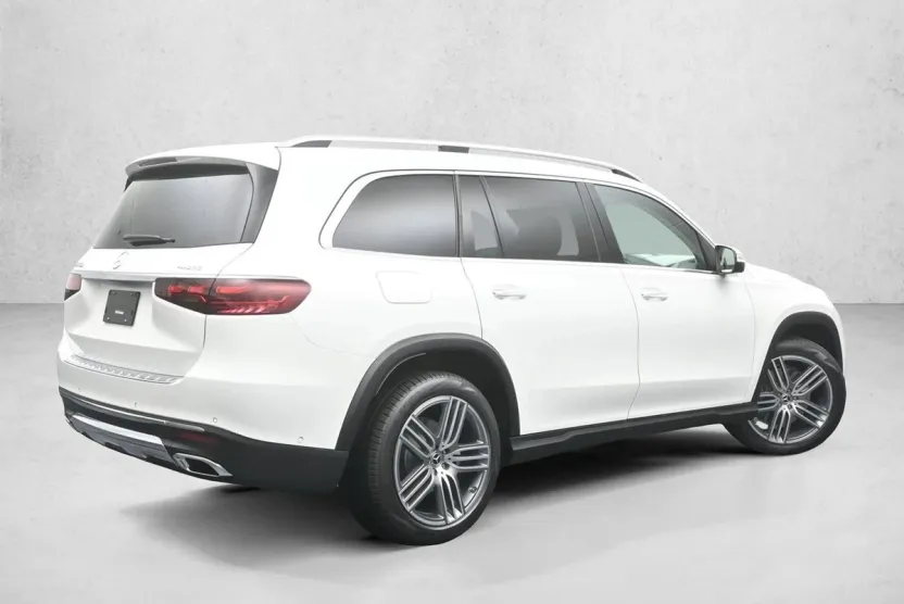 2025 Mercedes Benz GLS 450 4MATIC photo 1