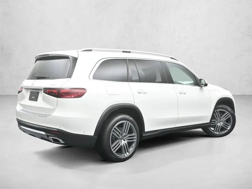 2025 Mercedes Benz GLS 450 4MATIC photo 1
