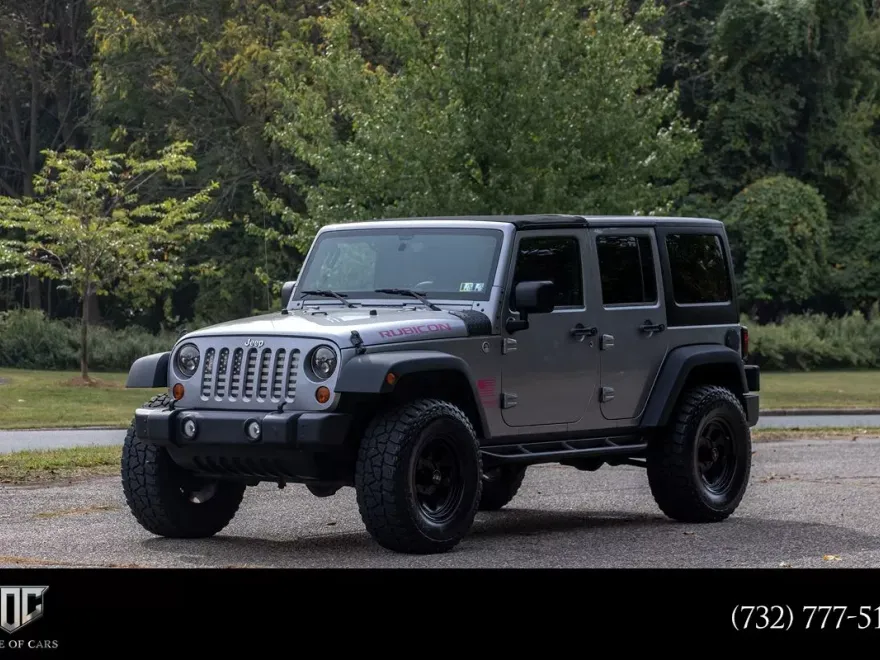 2013 Jeep Wrangler Unlimited Rubicon photo 1