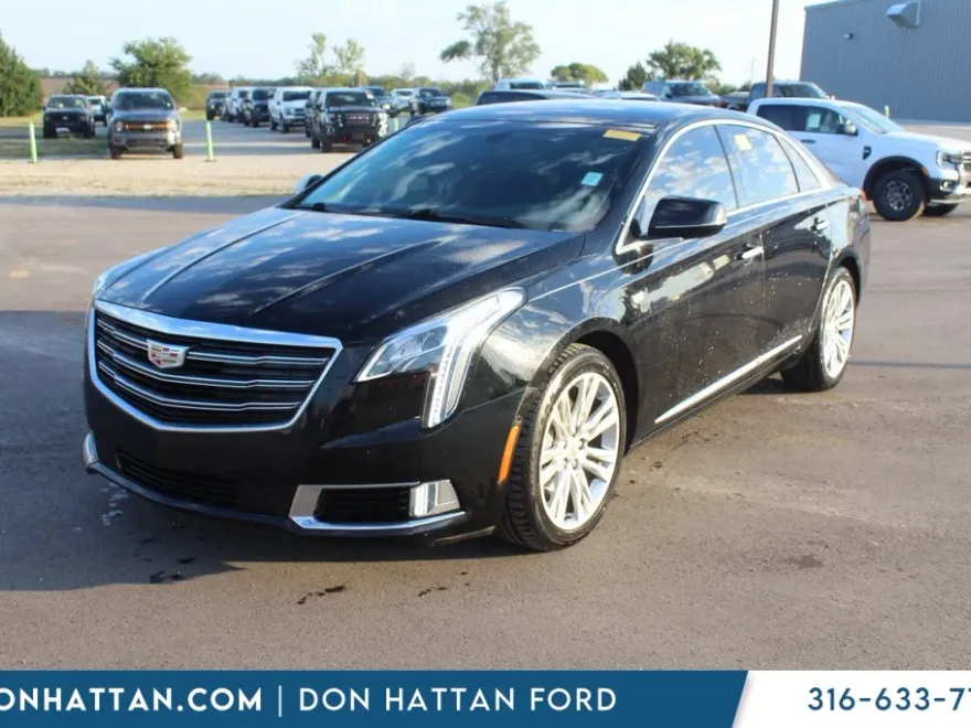 2018 Cadillac XTS Luxury photo 1