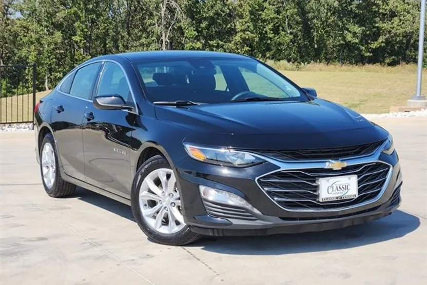 2023 Chevrolet Malibu 1LT photo 1