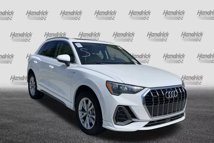 2021 Audi Q3 S line Premium photo 1