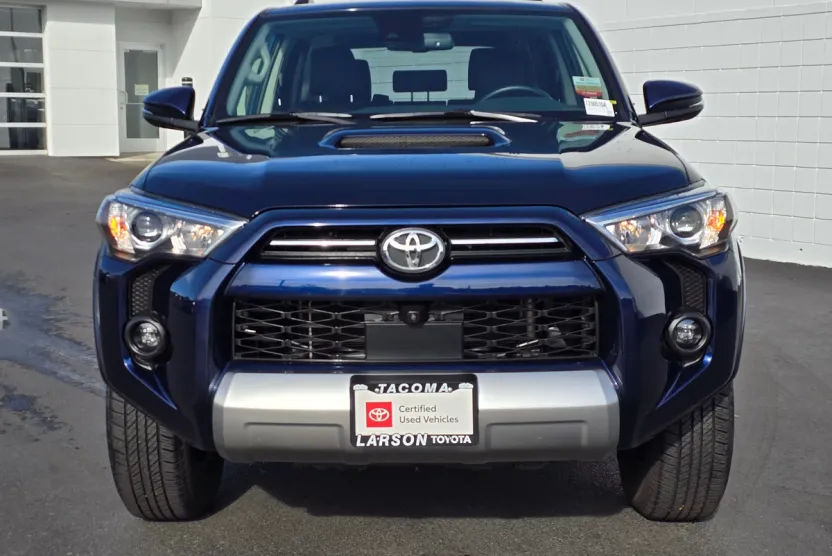 2024 Toyota 4Runner TRD Off-Road Premium photo 1