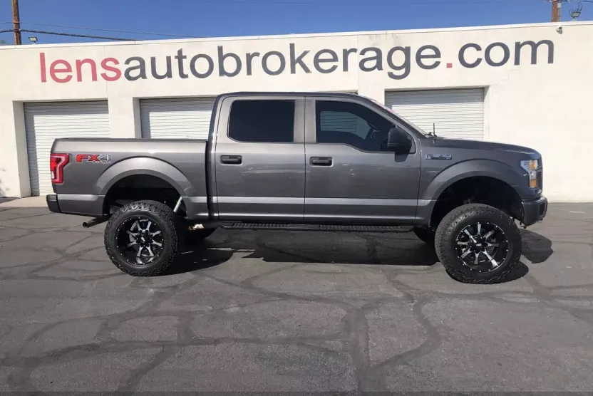 2017 Ford F-150 XL photo 1