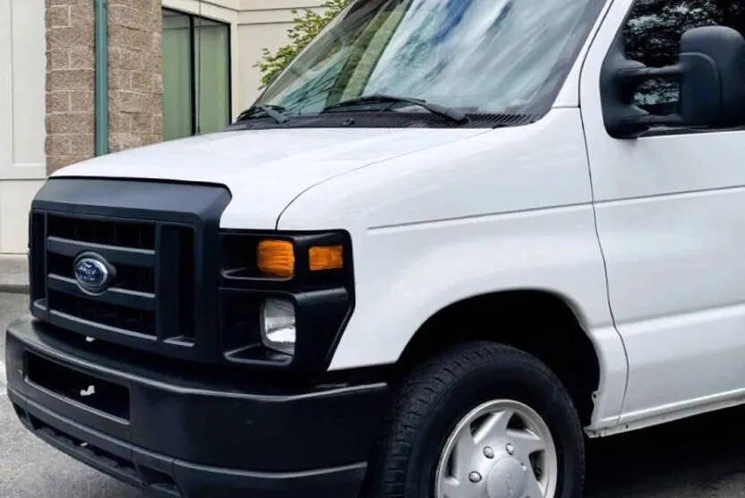 2014 Ford E-150 photo 1