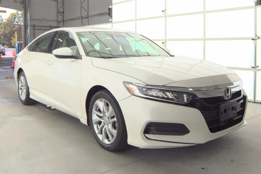 2019 Honda Accord LX 1.5T photo 1