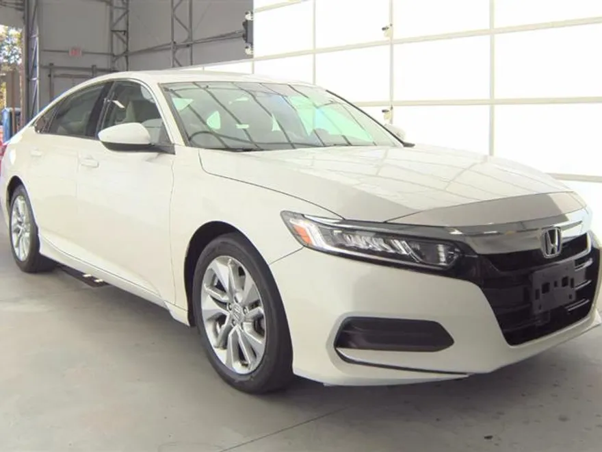 2019 Honda Accord LX 1.5T photo 1