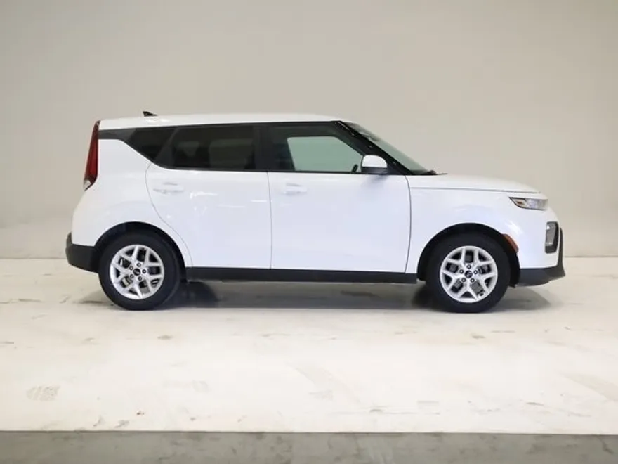 2021 Kia Soul S photo 1