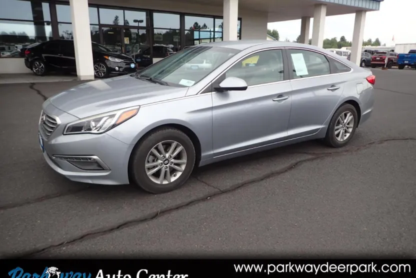 2015 Hyundai Sonata SE photo 1