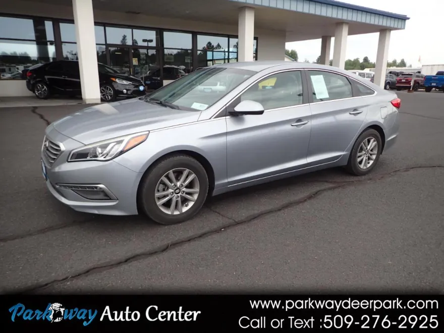 2015 Hyundai Sonata SE photo 1