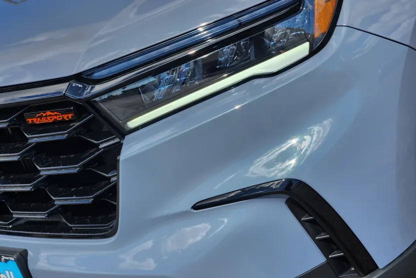 2025 Honda Pilot TrailSport photo 1