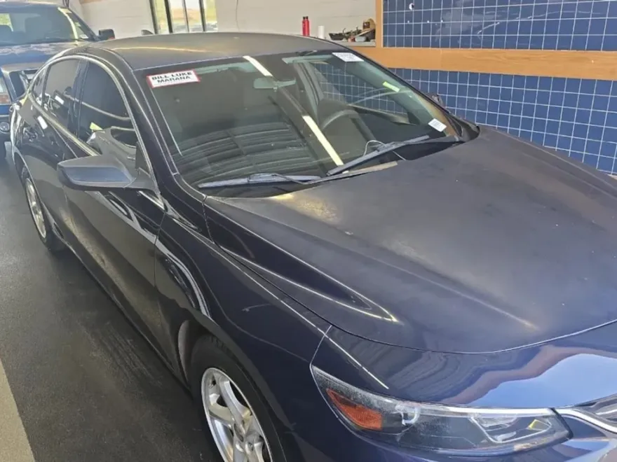 2018 Chevrolet Malibu LS photo 1