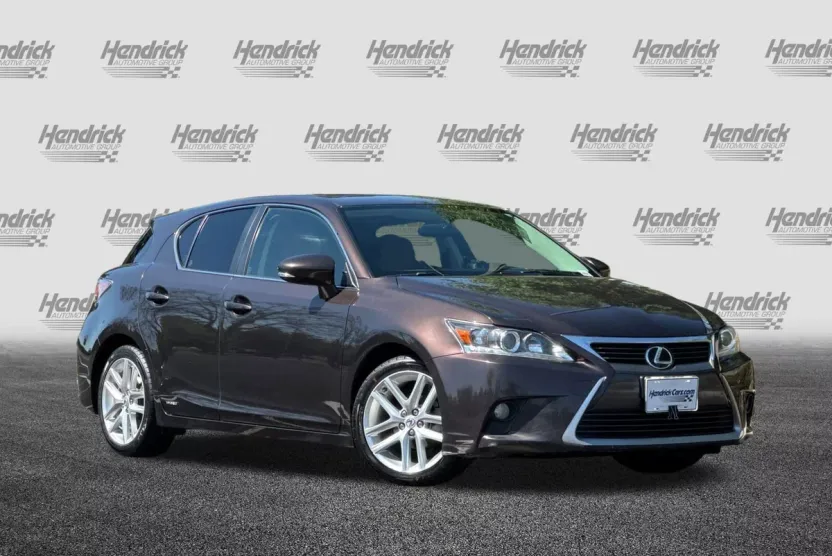 2015 Lexus CT 200h photo 1
