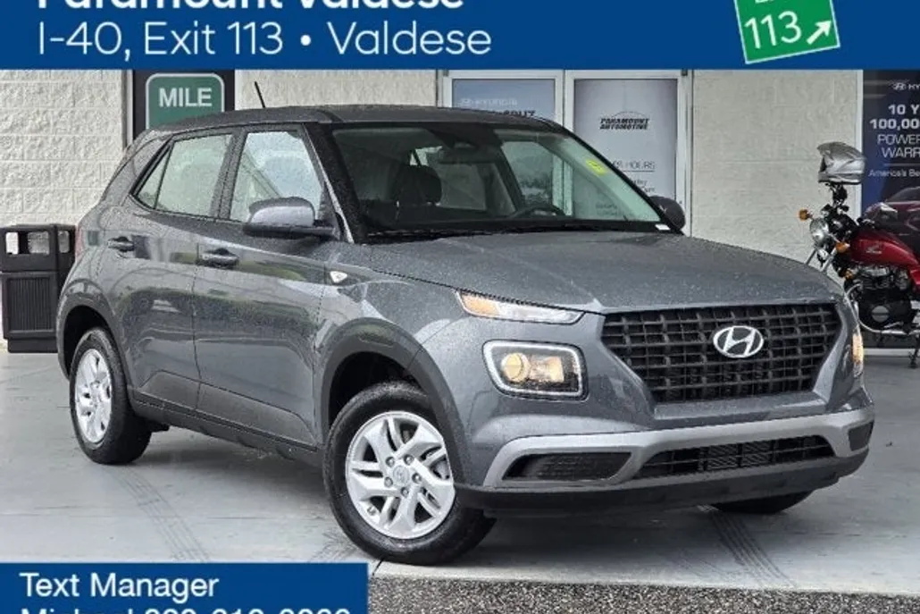 2025 Hyundai Venue SE photo 1
