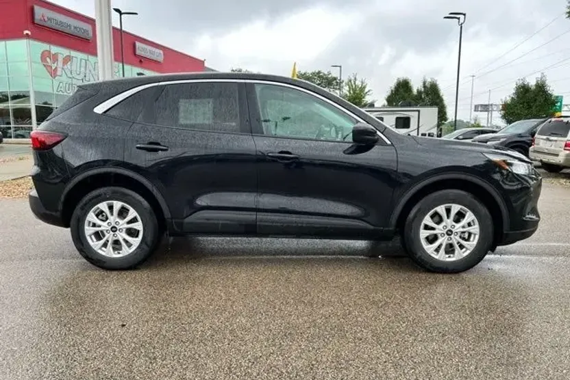 2024 Ford Escape Active photo 1
