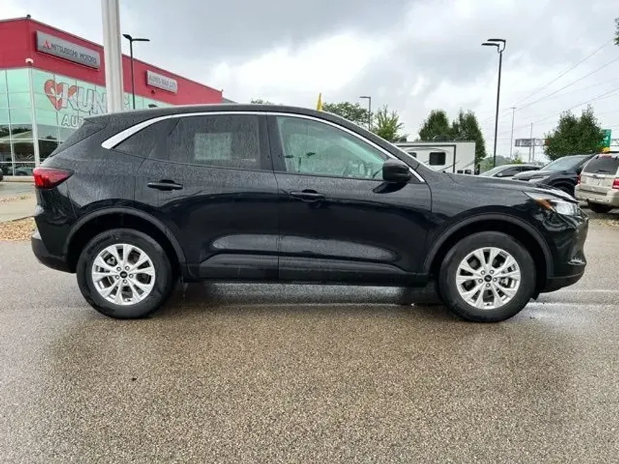 2024 Ford Escape Active photo 1