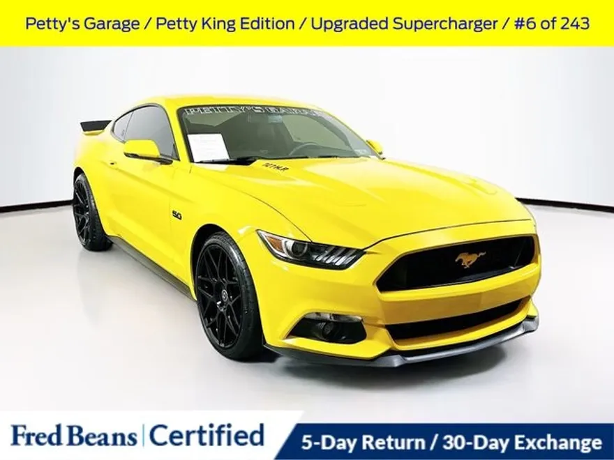 2016 Ford Mustang GT Premium photo 1