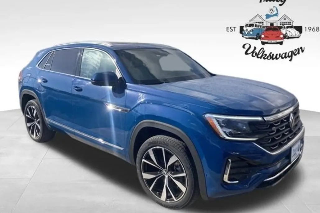 2025 Volkswagen Atlas Cross Sport SEL Premium R-Line photo 1