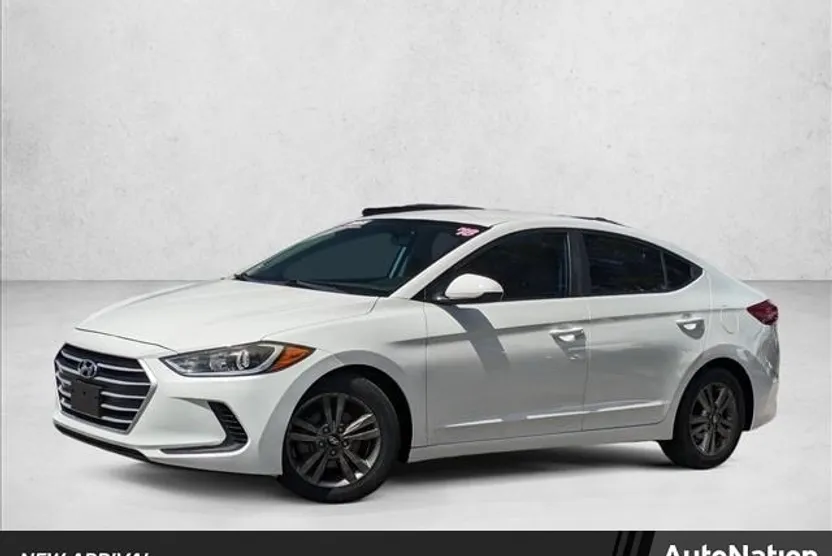 2018 Hyundai Elantra SEL photo 1