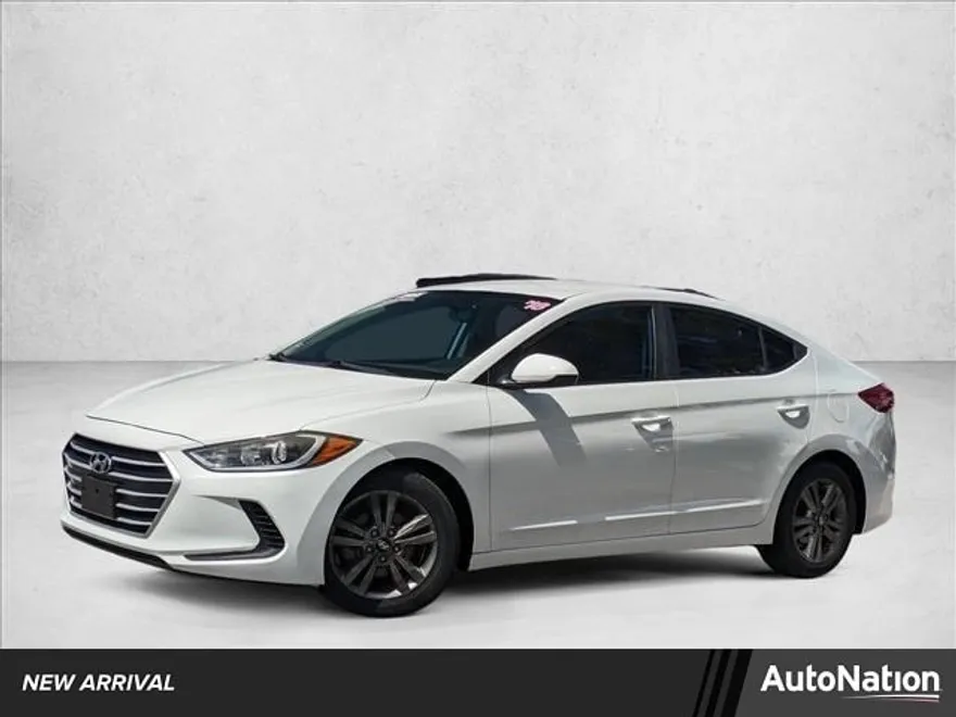 2018 Hyundai Elantra SEL photo 1