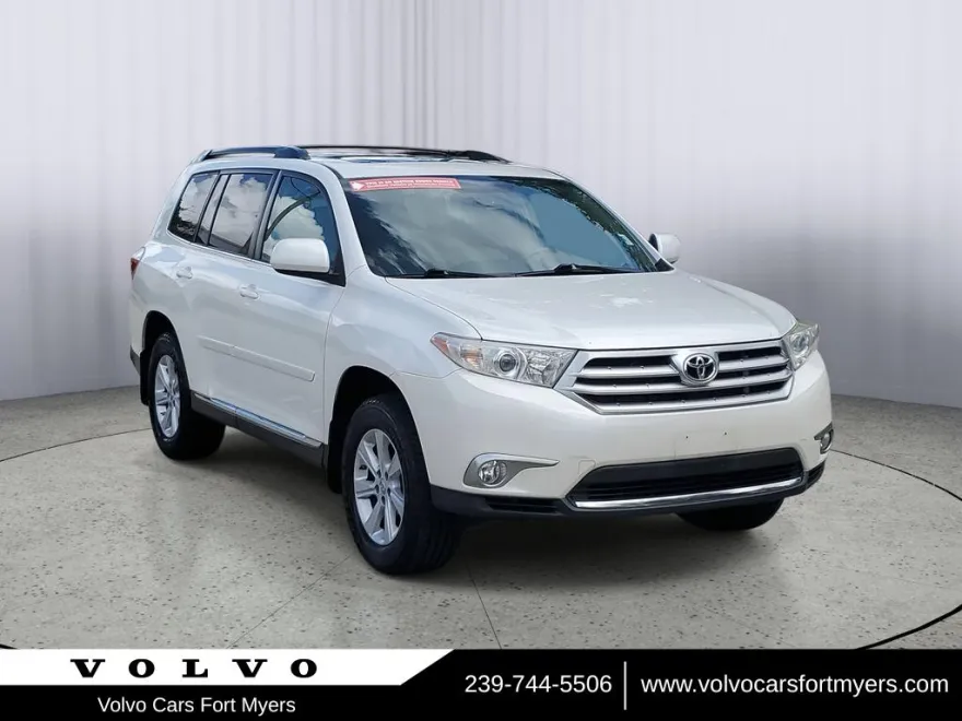 2012 Toyota Highlander SE photo 1