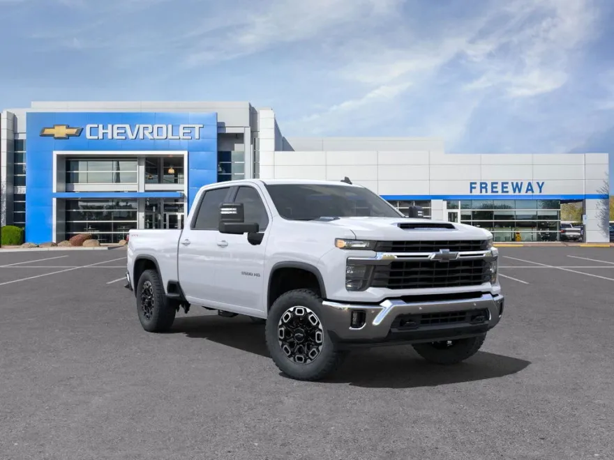 2025 Chevrolet Silverado 3500HD photo 1