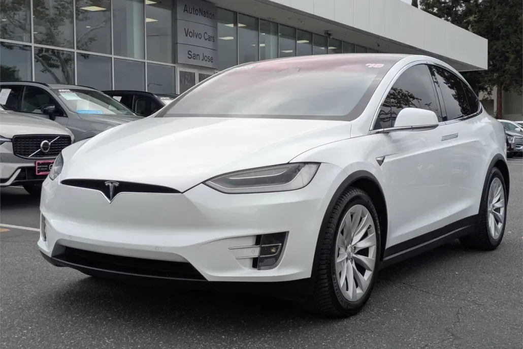 2018 Tesla Model X 75D photo 1