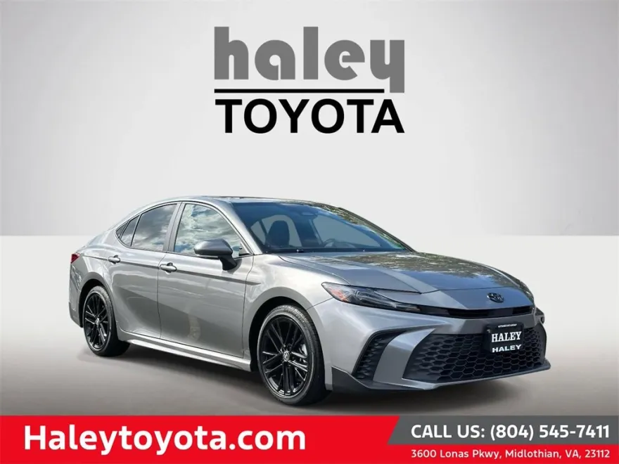2025 Toyota Camry SE photo 1