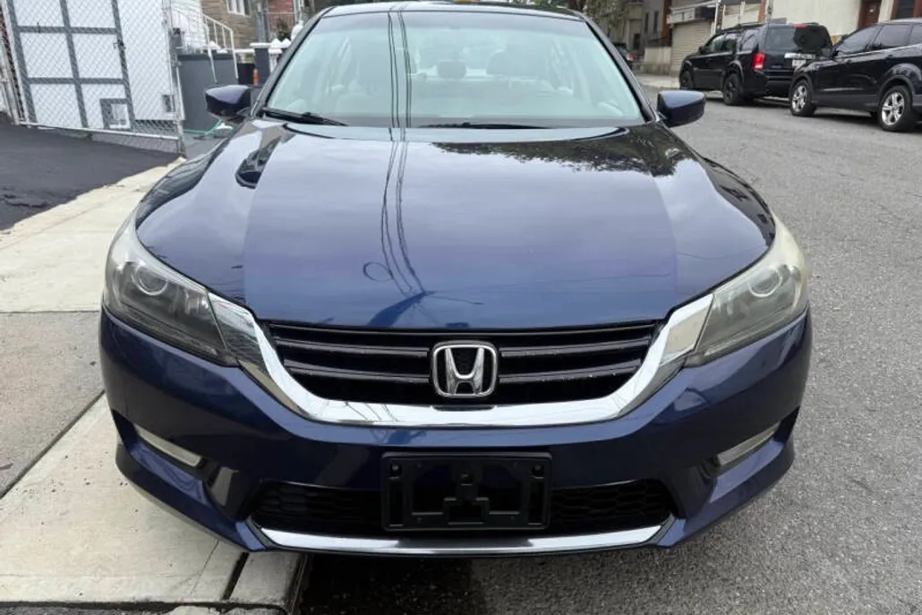 2013 Honda Accord LX photo 1