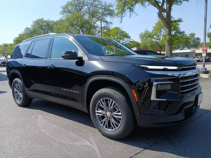 2026 Chevrolet Traverse photo 1
