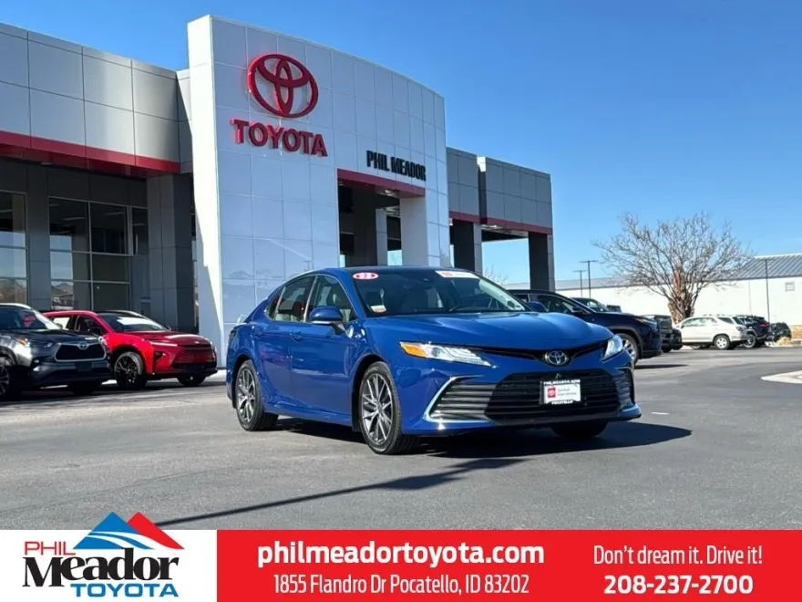2023 Toyota Camry XLE photo 1