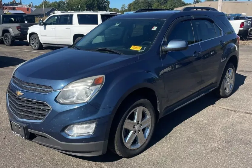 2016 Chevrolet Equinox LT photo 1