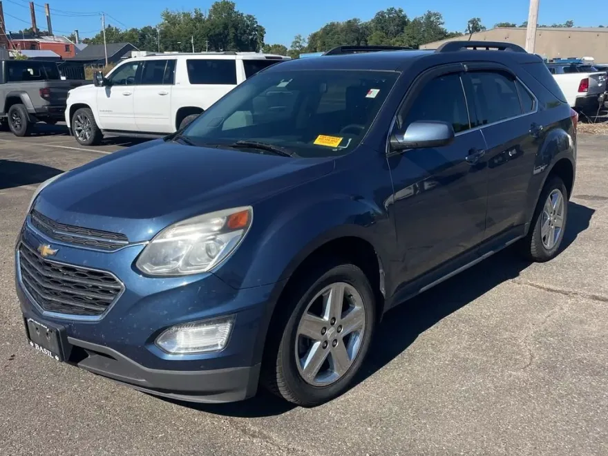 2016 Chevrolet Equinox LT photo 1