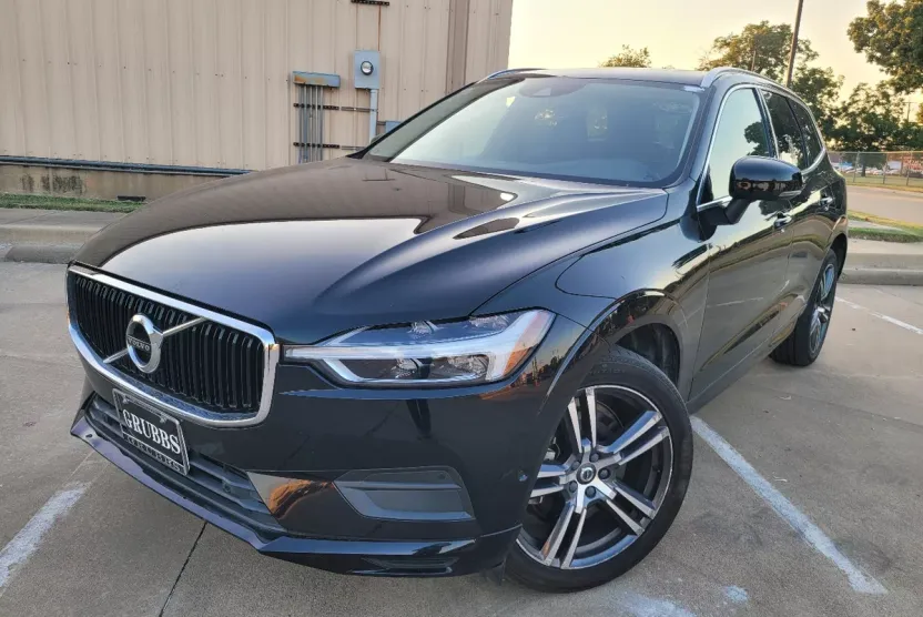 2019 Volvo XC60 T6 Momentum photo 1