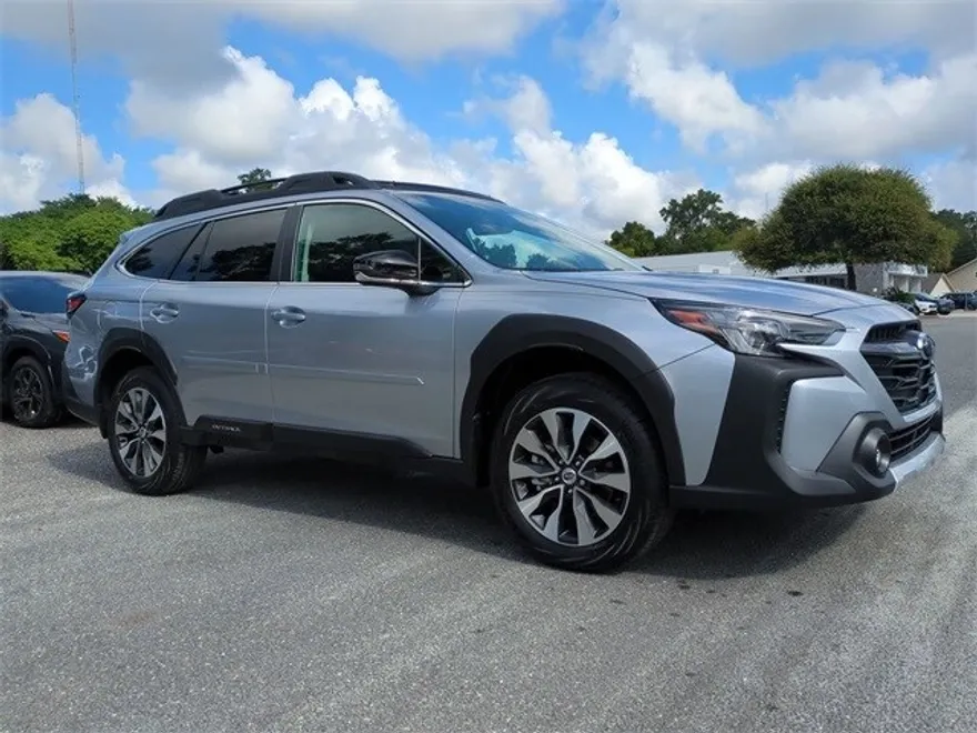 2025 Subaru Outback Limited photo 1