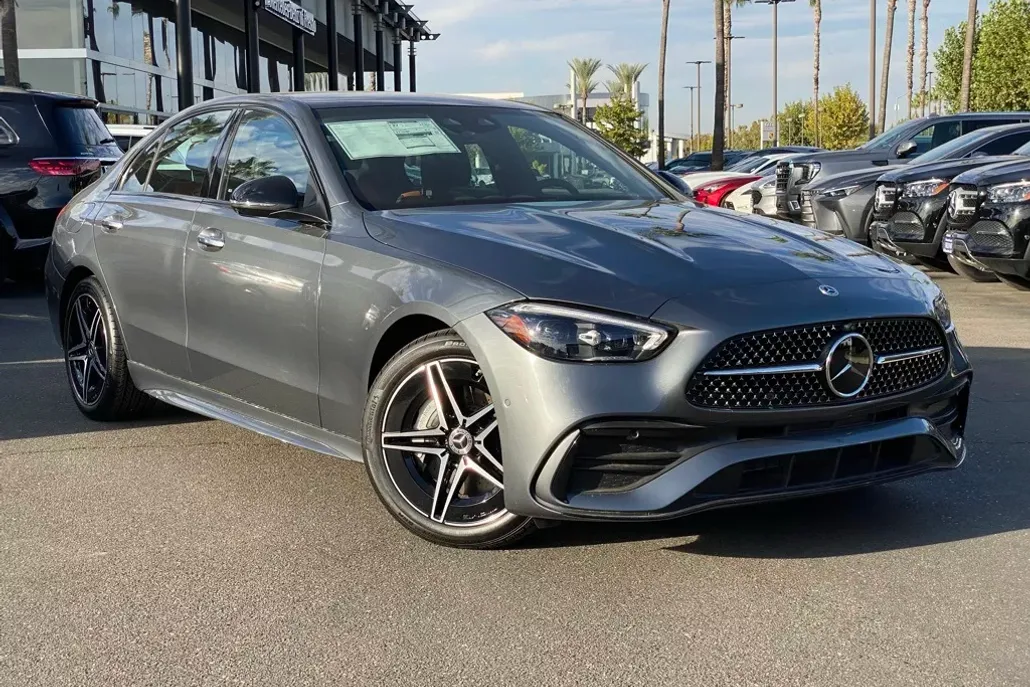2024 Mercedes Benz C 4MATIC 300 photo 1