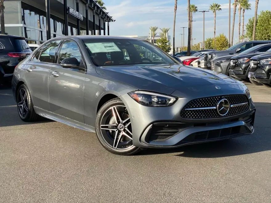 2024 Mercedes Benz C 4MATIC 300 photo 1