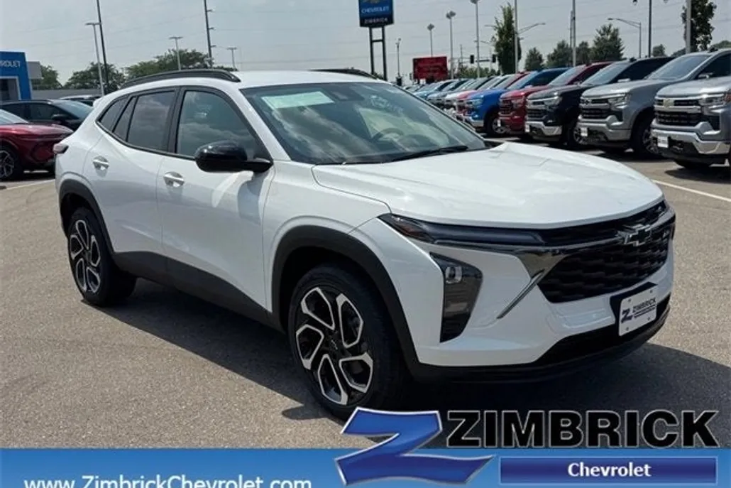2025 Chevrolet Trax photo 1