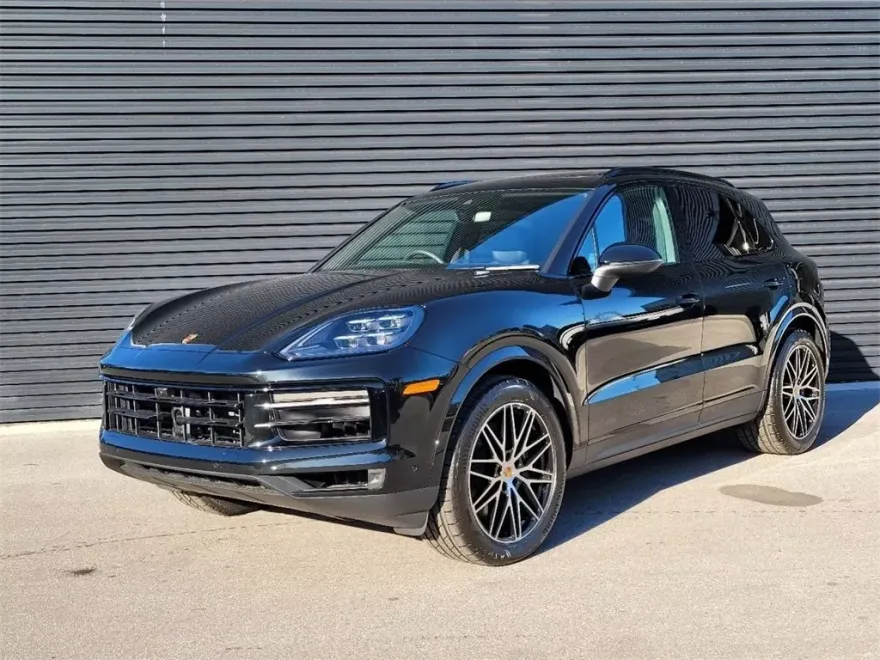 2025 Porsche Cayenne Base photo 1