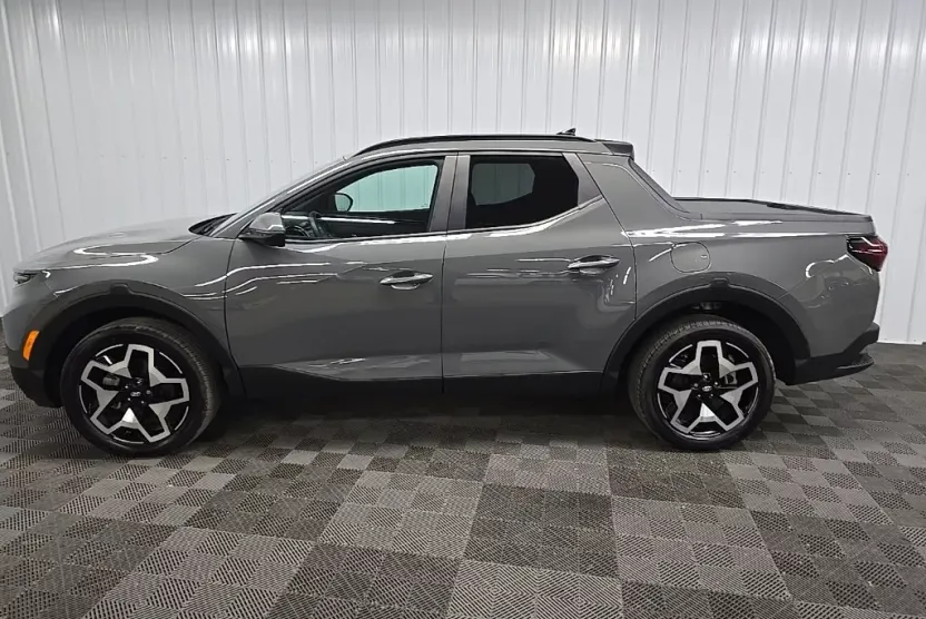 2024 Hyundai Santa Cruz Limited photo 1