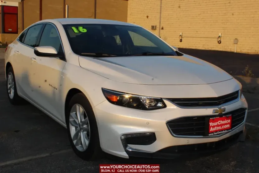 2016 Chevrolet Malibu 1LT photo 1