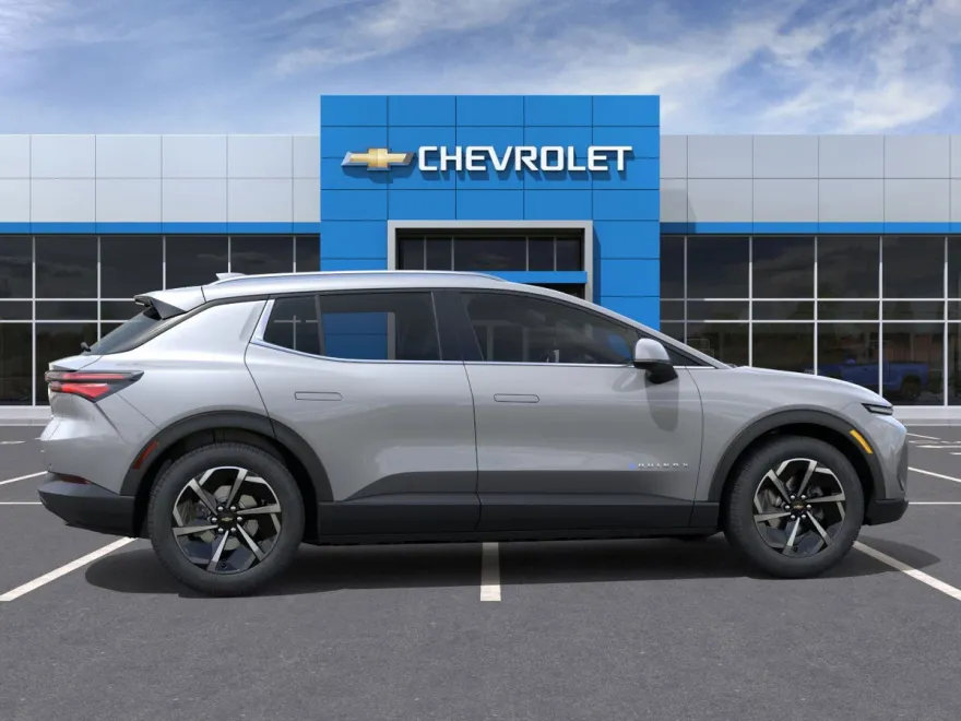 2026 Chevrolet Equinox LT photo 1