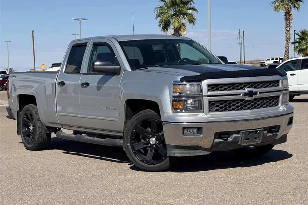 2015 Chevrolet Silverado 1500 LT1 photo 1