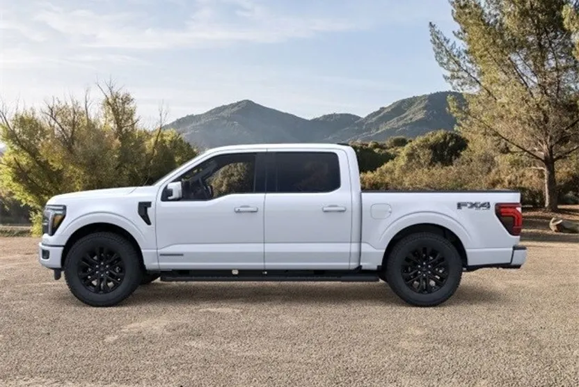2025 Ford F-150 Lariat photo 1