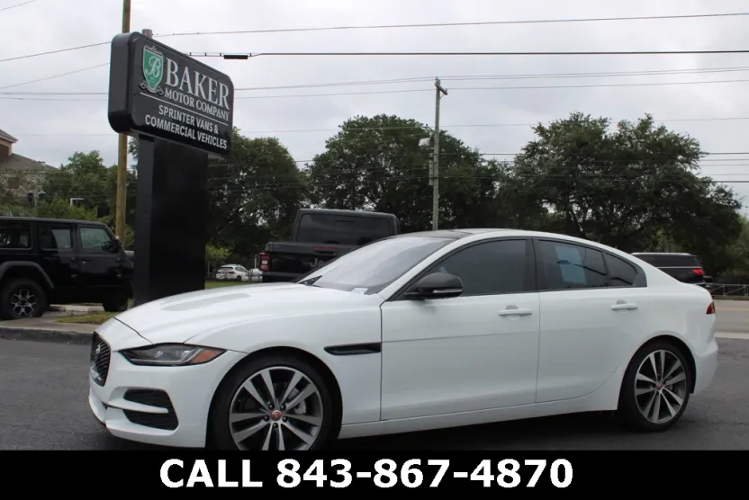 2020 Jaguar XE S photo 1