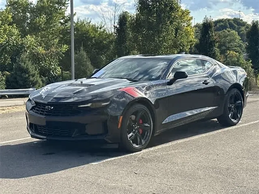 2022 Chevrolet Camaro LT1 photo 1