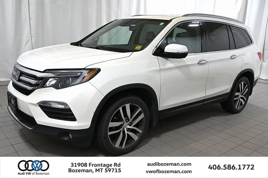 2016 Honda Pilot Touring photo 1
