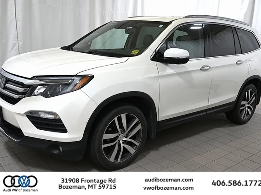 2016 Honda Pilot Touring photo 1