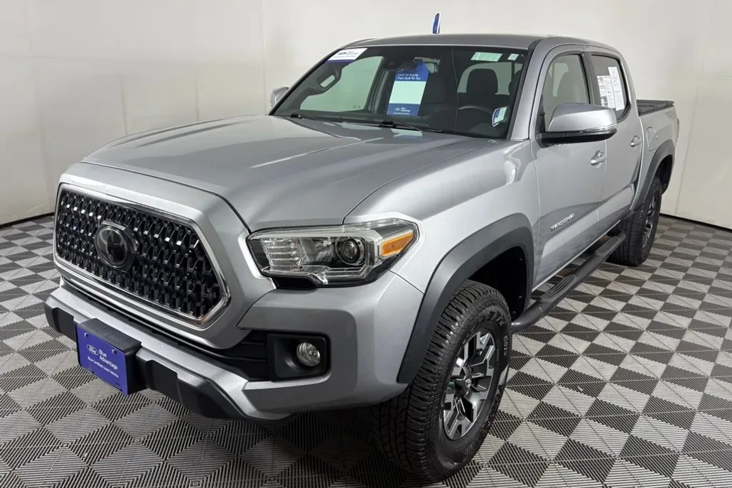 2018 Toyota Tacoma SR V6 photo 1